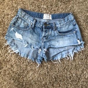 One X ONETEASPOON Made for Free People shorts light wash distressed size 26